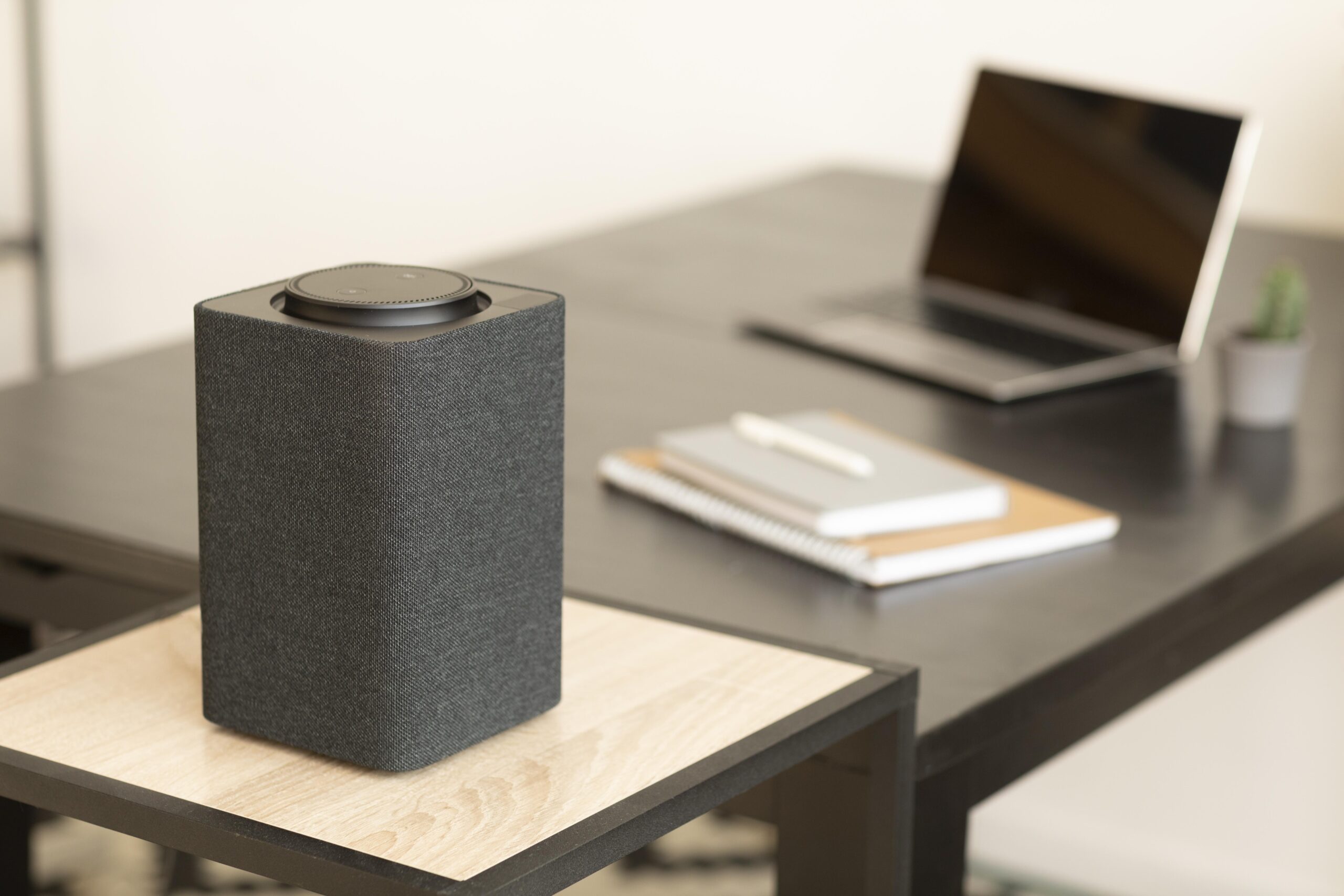 composition-smart-speaker-table